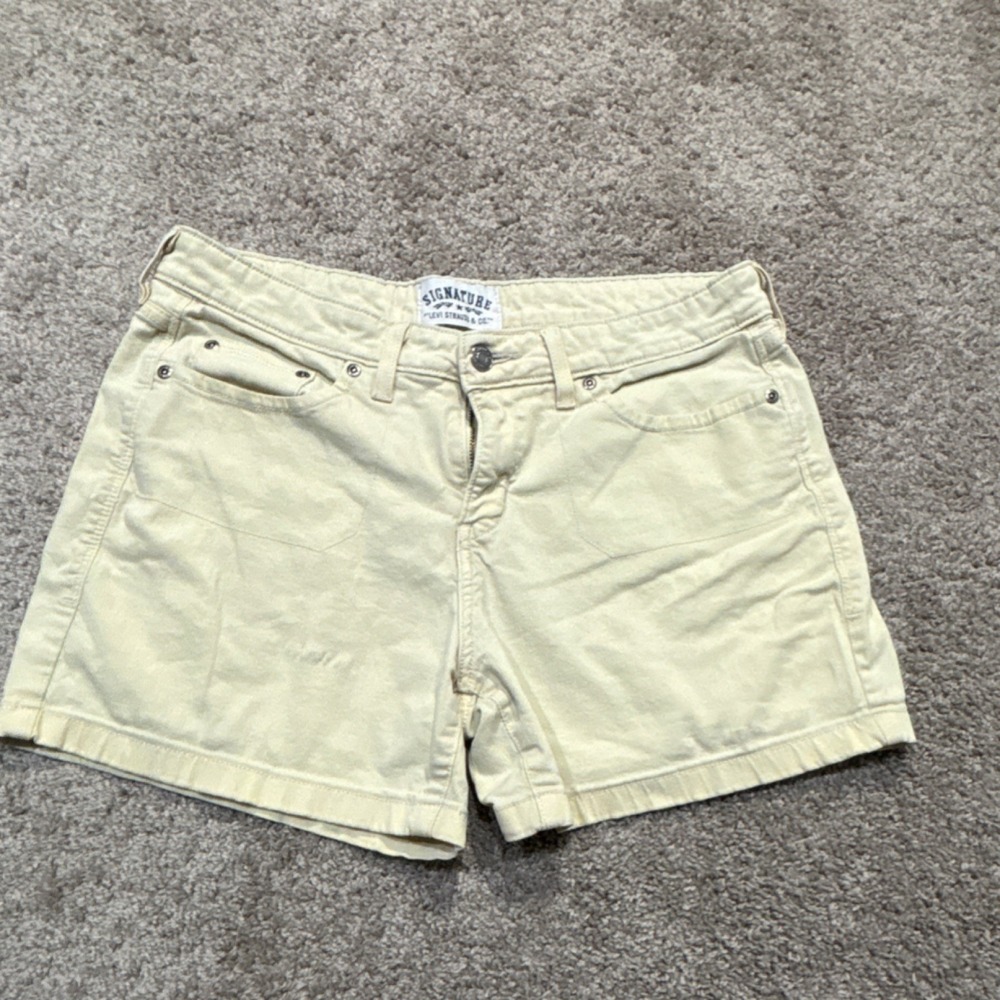 Signature by Levi Strauss & Co. Chino Shorts Women 12 32W Beige Stretch 4"